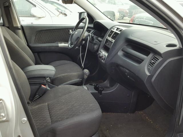 KNDJE723877397609 - 2007 KIA SPORTAGE E SILVER photo 5