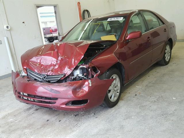 4T1BE32K43U220180 - 2003 TOYOTA CAMRY LE MAROON photo 2