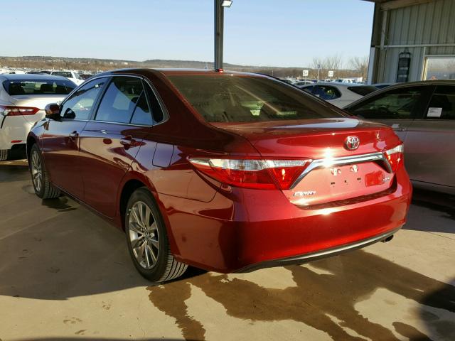 4T1BF1FK0HU770382 - 2017 TOYOTA CAMRY LE 红色 照片 3