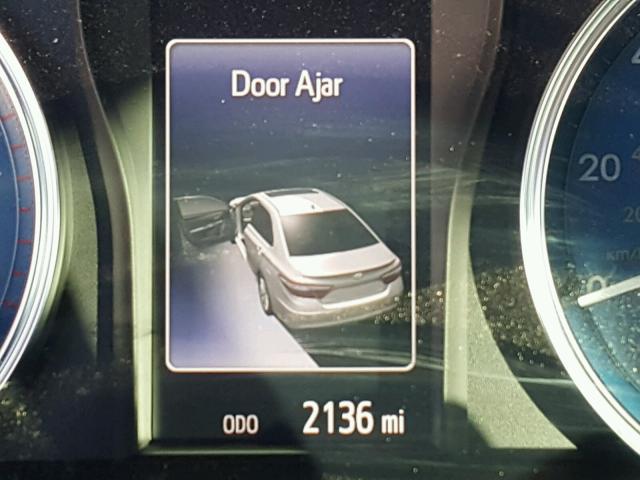 4T1BF1FK0HU770382 - 2017 TOYOTA CAMRY LE 红色 照片 8