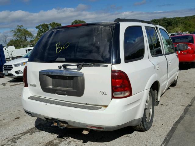 5GADT13S742167334 - 2004 BUICK RAINIER CX WHITE photo 4