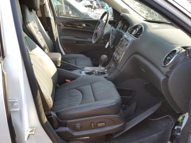 5GAKVCKD6HJ202022 - 2017 BUICK ENCLAVE WHITE photo 5