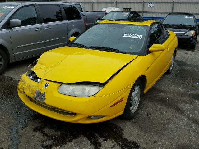 1G8ZY127X1Z299357 - 2001 SATURN SC2 YELLOW photo 2