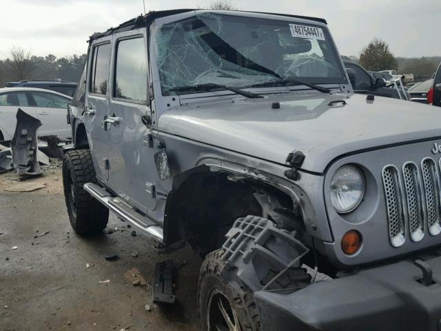 1C4HJWEG3DL569499 - 2013 JEEP WRANGLER U SILVER photo 9