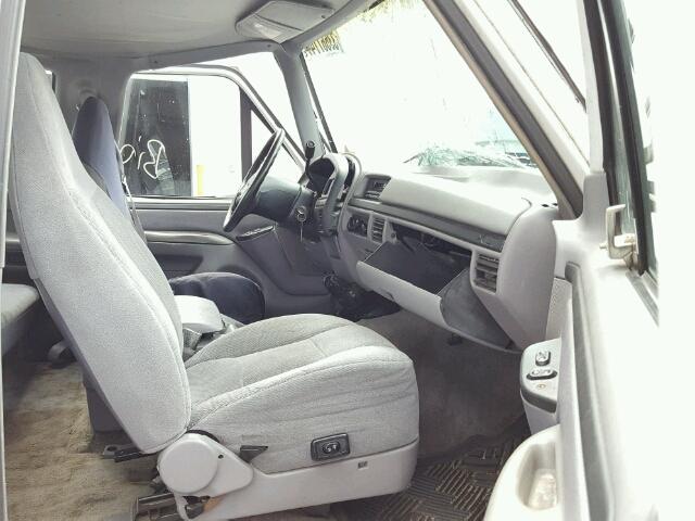 1FTHX25F3TEB45211 - 1996 FORD F250 WHITE photo 5