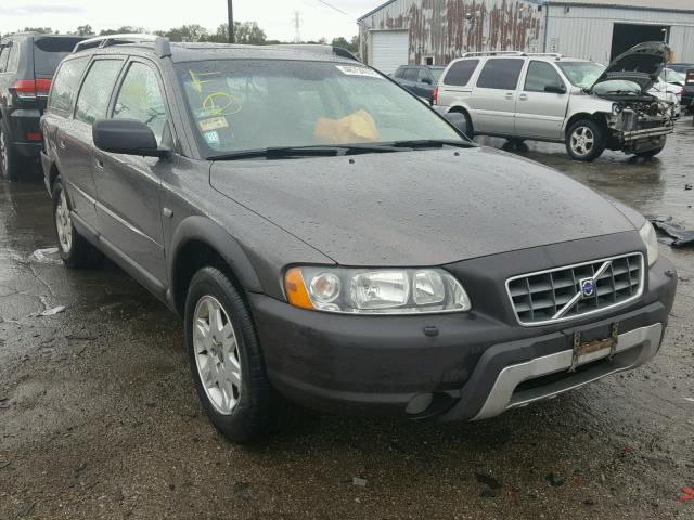 YV1SZ592751196627 - 2005 VOLVO XC70 GRAY photo 1