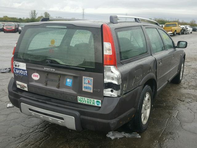 YV1SZ592751196627 - 2005 VOLVO XC70 GRAY photo 4