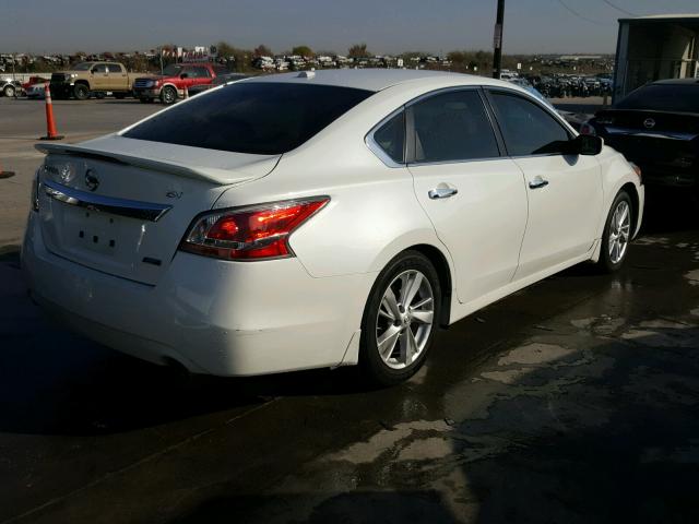 1N4AL3AP3EN210343 - 2014 NISSAN ALTIMA 2.5 WHITE photo 4