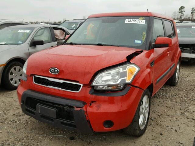 KNDJT2A28B7259160 - 2011 KIA SOUL + RED photo 2