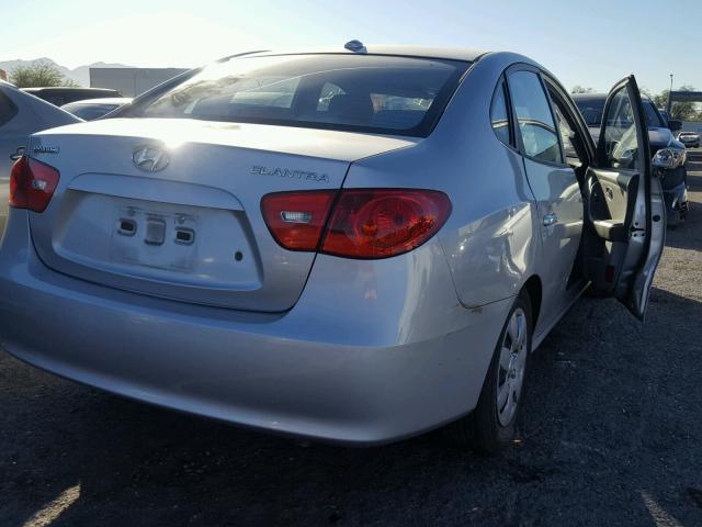 KMHDU46D98U459020 - 2008 HYUNDAI ELANTRA GL SILVER photo 4