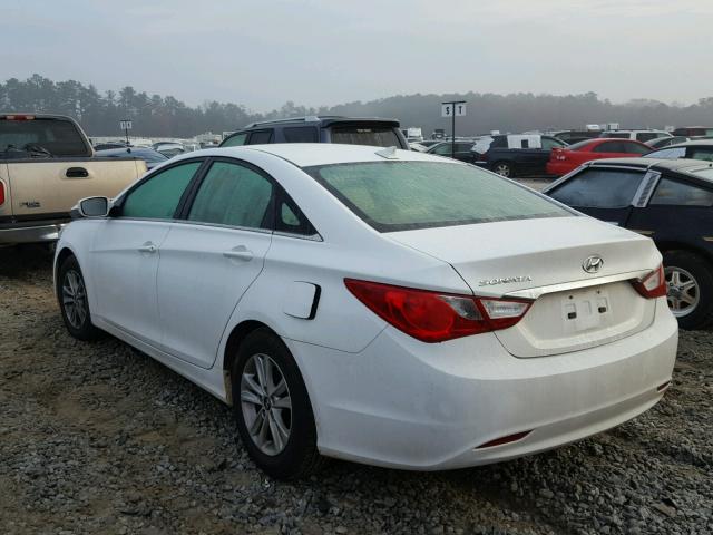 5NPEB4AC3DH799328 - 2013 HYUNDAI SONATA GLS WHITE photo 3