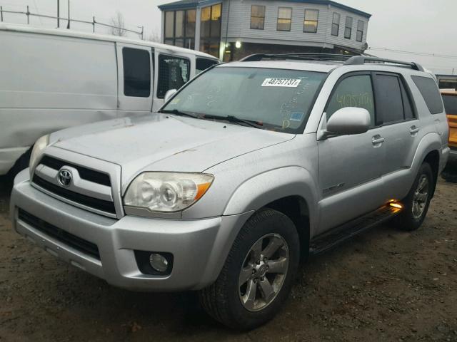 JTEBU17R260091316 - 2006 TOYOTA 4RUNNER LI SILVER photo 2