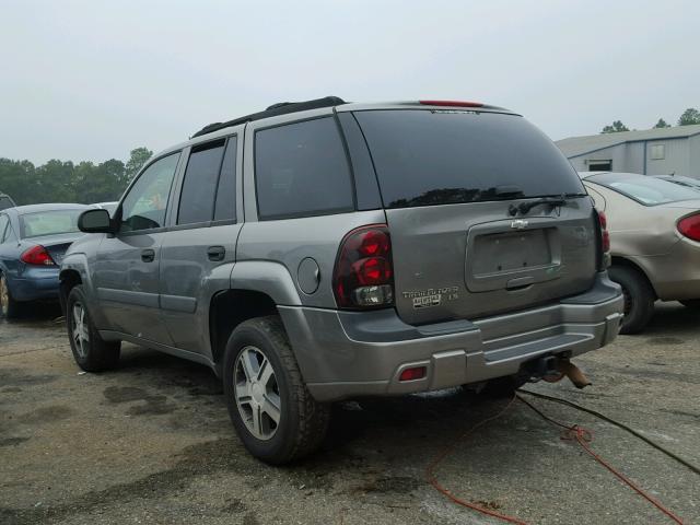 1GNDS13S552216718 - 2005 CHEVROLET TRAILBLAZE GRAY photo 3