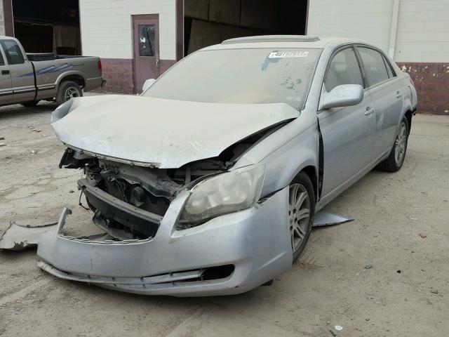 4T1BK36B46U125805 - 2006 TOYOTA AVALON XL SILVER photo 2