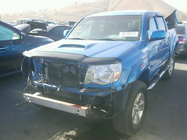 3TMJU62N08M068392 - 2008 TOYOTA TACOMA DOU BLUE photo 2