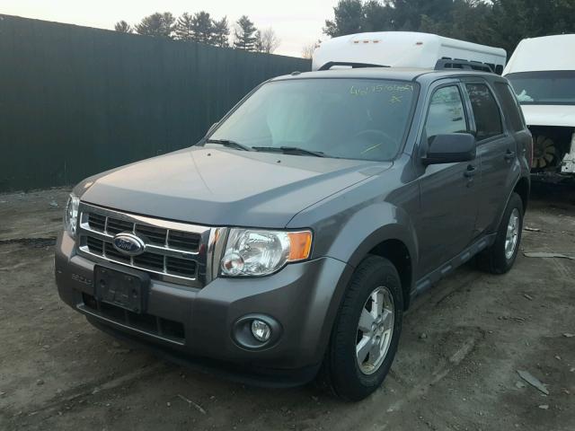 1FMCU9DG9CKB27427 - 2012 FORD ESCAPE XLT GRAY photo 2