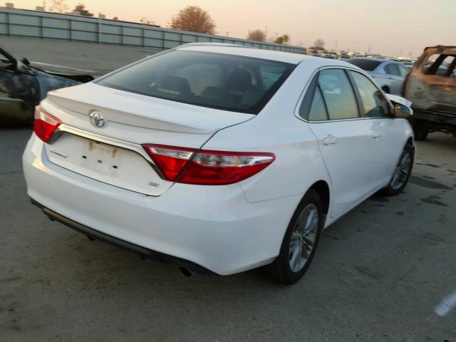 4T1BF1FK0GU518453 - 2016 TOYOTA CAMRY LE WHITE photo 4