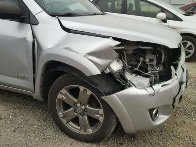 2T3RK4DV4CW089439 - 2012 TOYOTA RAV4 SPORT SILVER photo 9