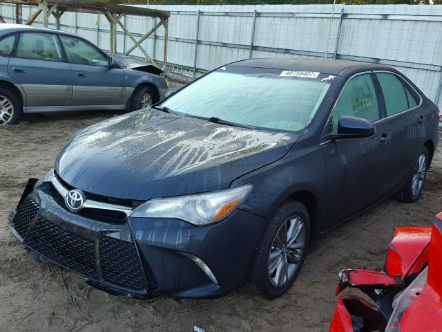 4T1BF1FK7GU172630 - 2016 TOYOTA CAMRY LE ლურჯი ფოტო 2