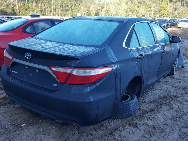 4T1BF1FK7GU172630 - 2016 TOYOTA CAMRY LE ლურჯი ფოტო 4
