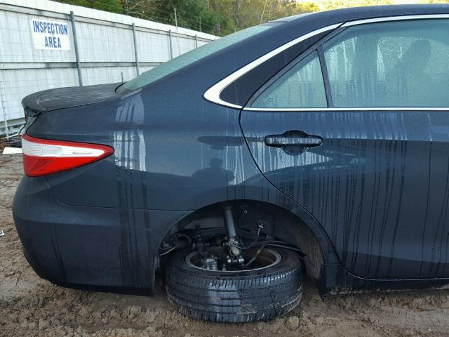 4T1BF1FK7GU172630 - 2016 TOYOTA CAMRY LE ლურჯი ფოტო 9