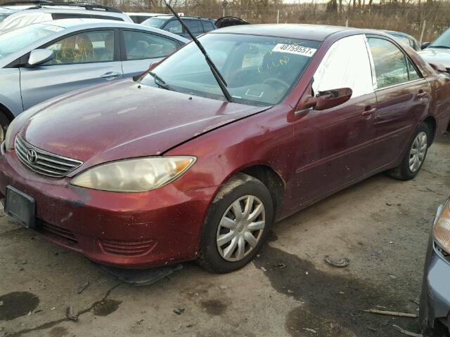 4T1BE32K65U099557 - 2005 TOYOTA CAMRY LE RED photo 2