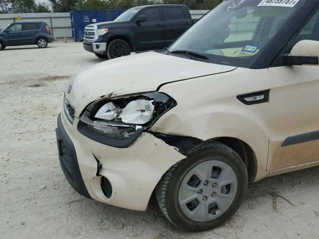 KNDJT2A51D7760064 - 2013 KIA SOUL TAN photo 9