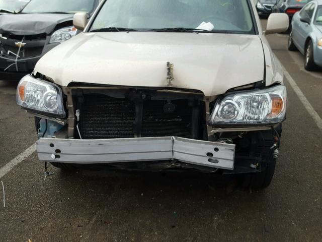 JTEEP21A450089949 - 2005 TOYOTA HIGHLANDER CREAM photo 9