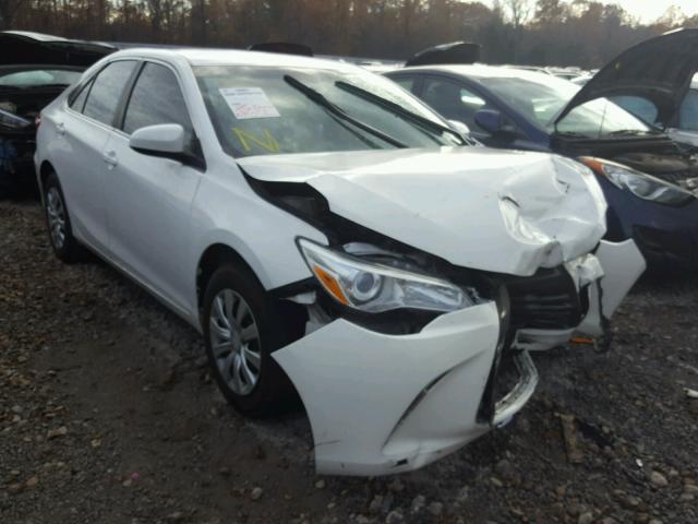 4T4BF1FK8FR461245 - 2015 TOYOTA CAMRY LE WHITE photo 1