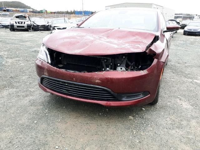 1C3CCCFBXGN121070 - 2016 CHRYSLER 200 LX RED photo 9