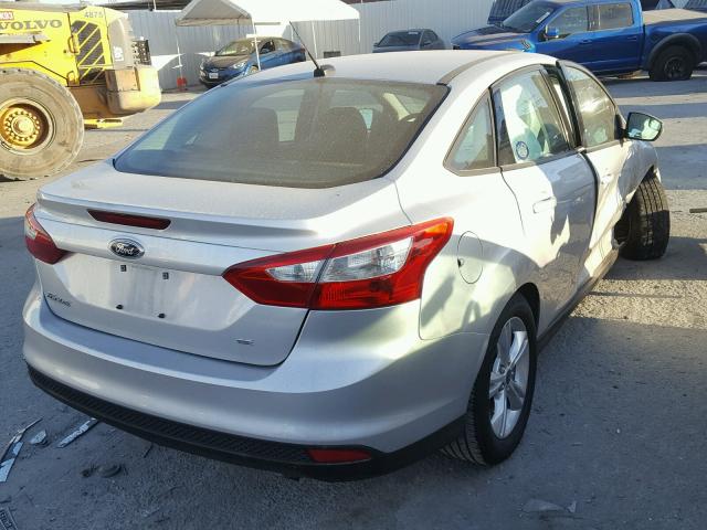 1FADP3F27EL399332 - 2014 FORD FOCUS SE SILVER photo 4