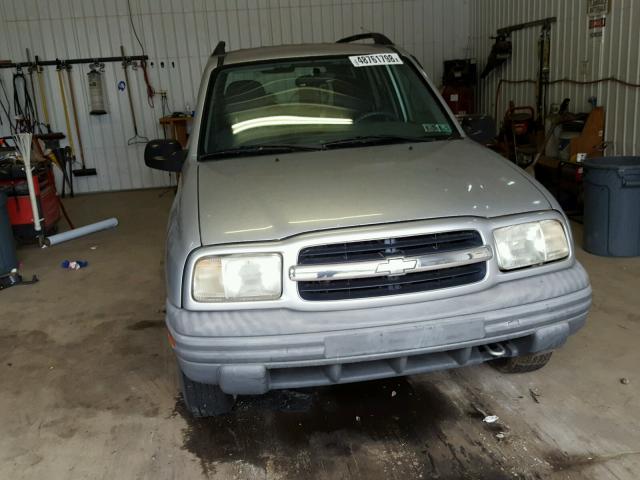 2CNBJ13C416942431 - 2001 CHEVROLET TRACKER SILVER photo 9