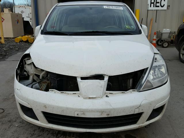 3N1BC13EX7L426758 - 2007 NISSAN VERSA S WHITE photo 9