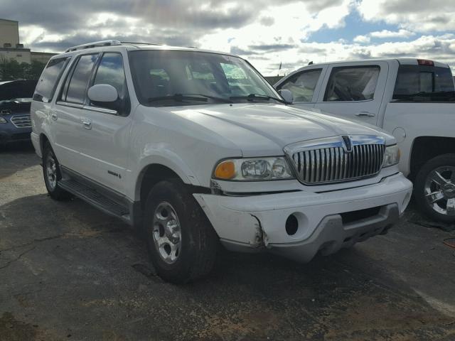 5LMFU28R02LJ11381 - 2002 LINCOLN NAVIGATOR 白色 照片 1