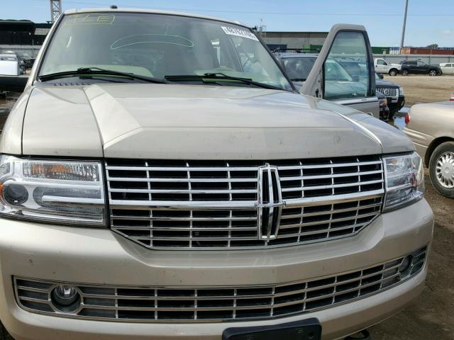 5LMFU28578LJ16874 - 2008 LINCOLN NAVIGATOR GOLD photo 7