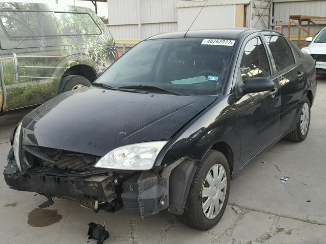 1FAFP34N16W172899 - 2006 FORD FOCUS ZX4 BLACK photo 2