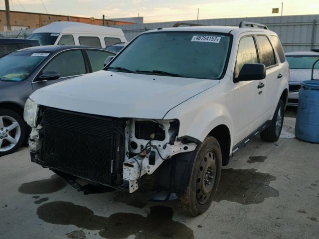 1FMCU93GX9KA49508 - 2009 FORD ESCAPE XLT WHITE photo 2