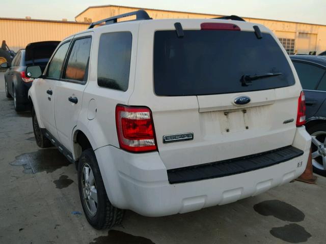 1FMCU93GX9KA49508 - 2009 FORD ESCAPE XLT WHITE photo 3