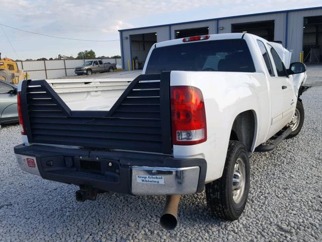 1GTHC29678E188219 - 2008 GMC SIERRA C25 WHITE photo 4