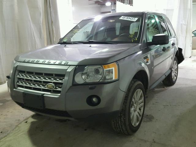 SALFS24N88H013025 - 2008 LAND ROVER LR2 SE TEC GRAY photo 2