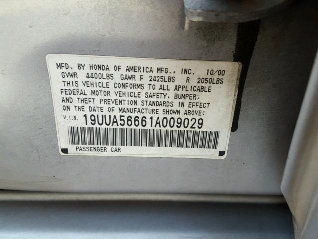 19UUA56661A009029 - 2001 ACURA 3.2TL SILVER photo 10