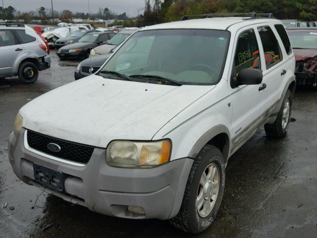 1FMYU04102KC72061 - 2002 FORD ESCAPE XLT WHITE photo 2