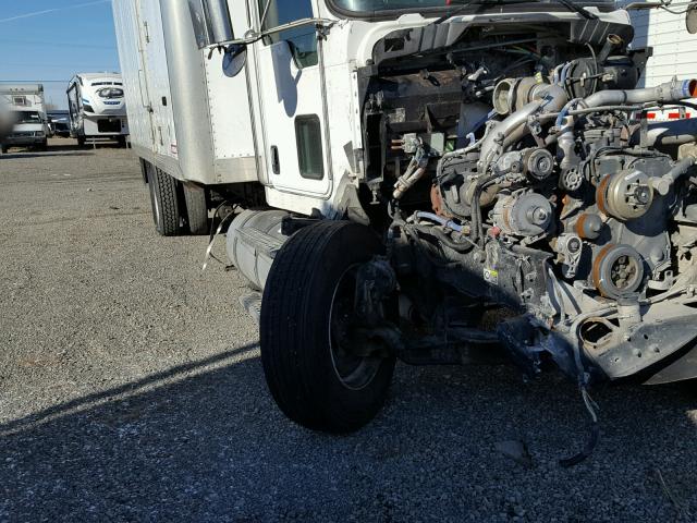 2NKHHN7X7BM296568 - 2011 KENWORTH CONSTRUCTI WHITE photo 9