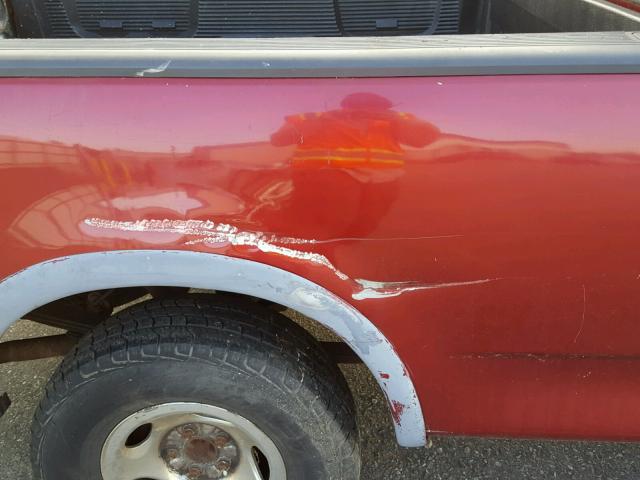 1FTRX18L62NA62855 - 2002 FORD F150 RED photo 9