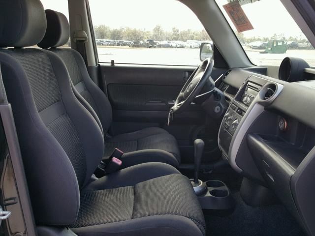 JTLKT324364053783 - 2006 TOYOTA SCION XB BLACK photo 5