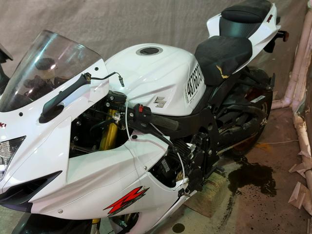 JS1GR7MA7H2101952 - 2017 SUZUKI GSX-R750 WHITE photo 9