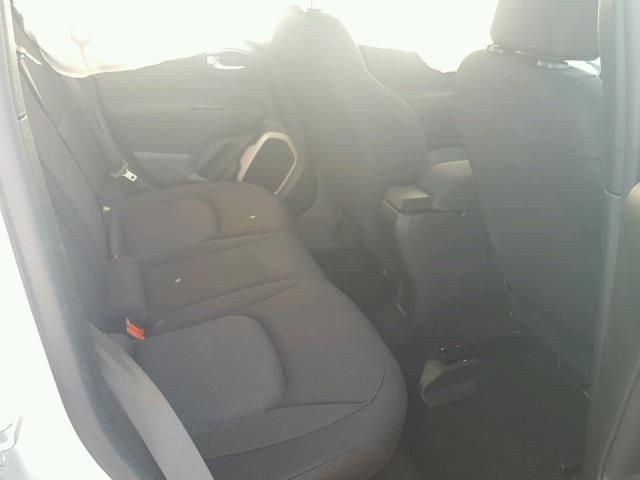 ZACCJAAT3GPC68473 - 2016 JEEP RENEGADE S 银色 照片 6