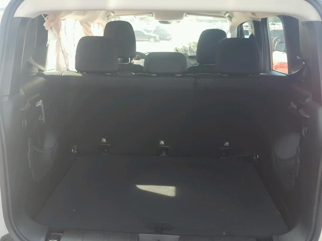 ZACCJAAT3GPC68473 - 2016 JEEP RENEGADE S 银色 照片 9