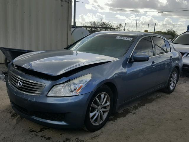 JNKCV61E89M301437 - 2009 INFINITI G37 BASE GRAY photo 2