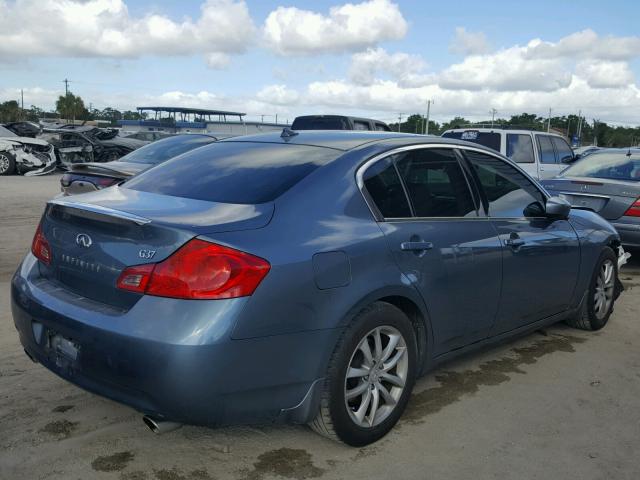 JNKCV61E89M301437 - 2009 INFINITI G37 BASE GRAY photo 4